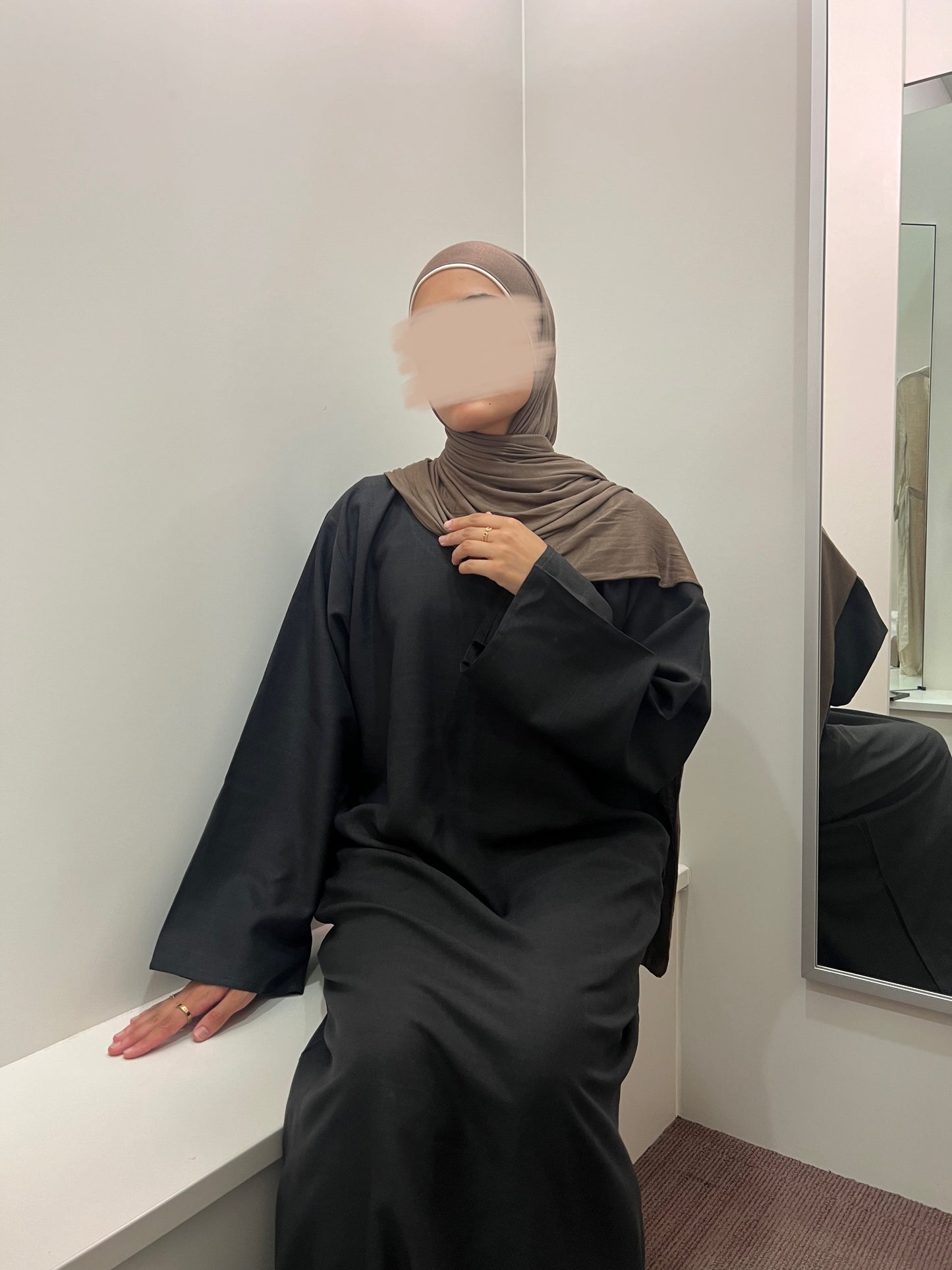 'CYRA ABAYA'