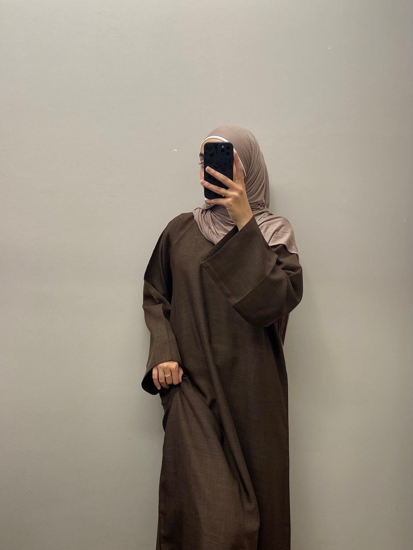 'CYRA ABAYA'