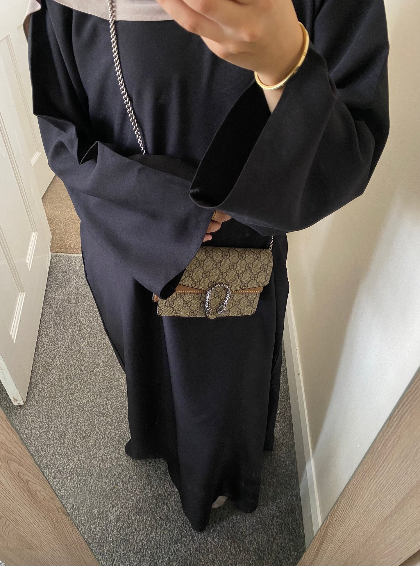 'CYRA ABAYA'