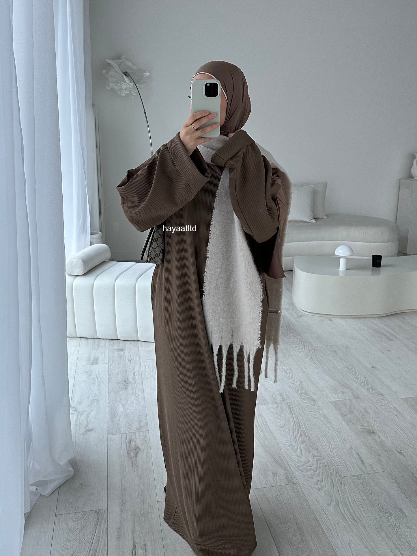 'CLOSED RIBBED ABAYA'