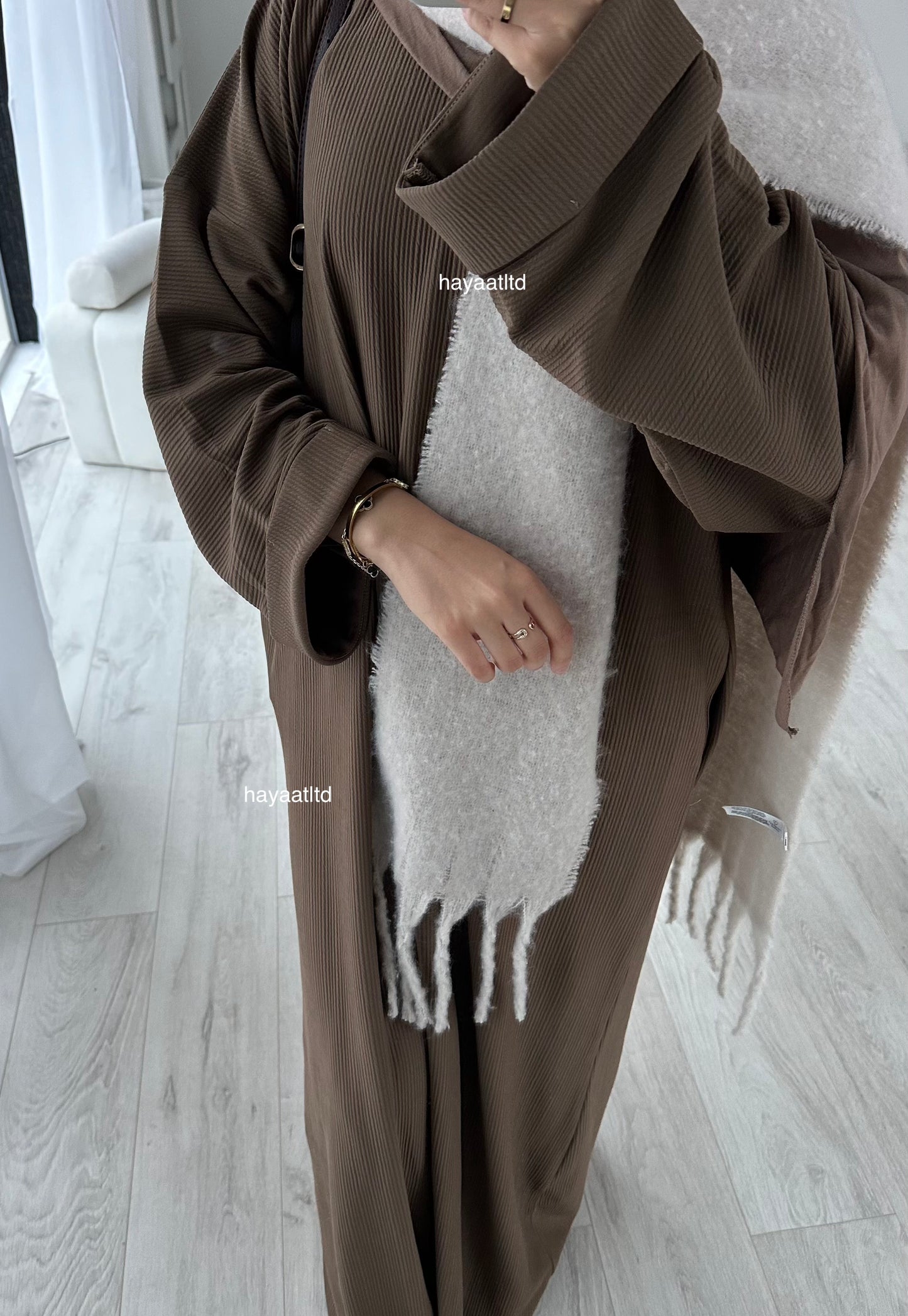 'CLOSED RIBBED ABAYA'