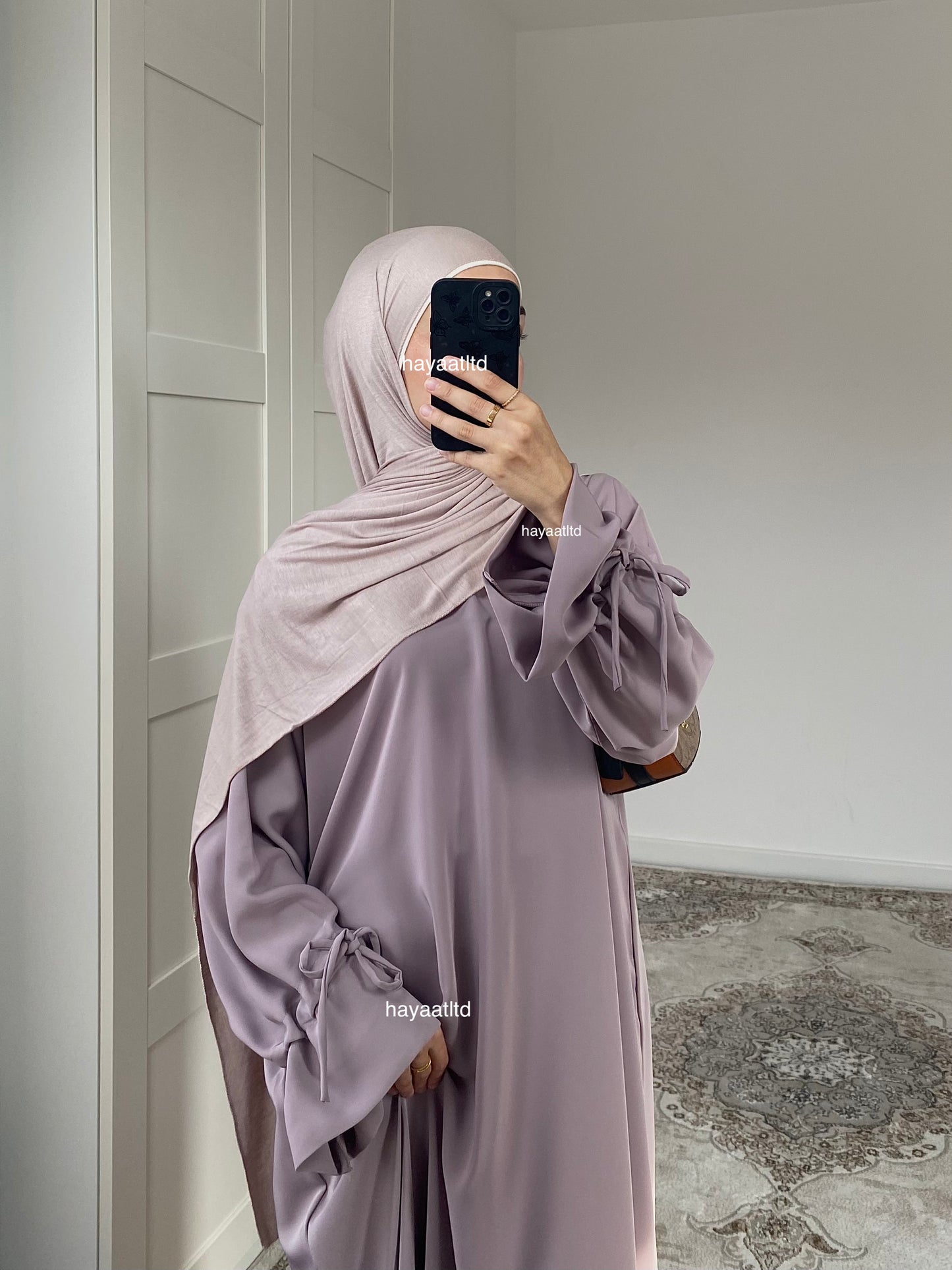 'REYYAN ABAYA'