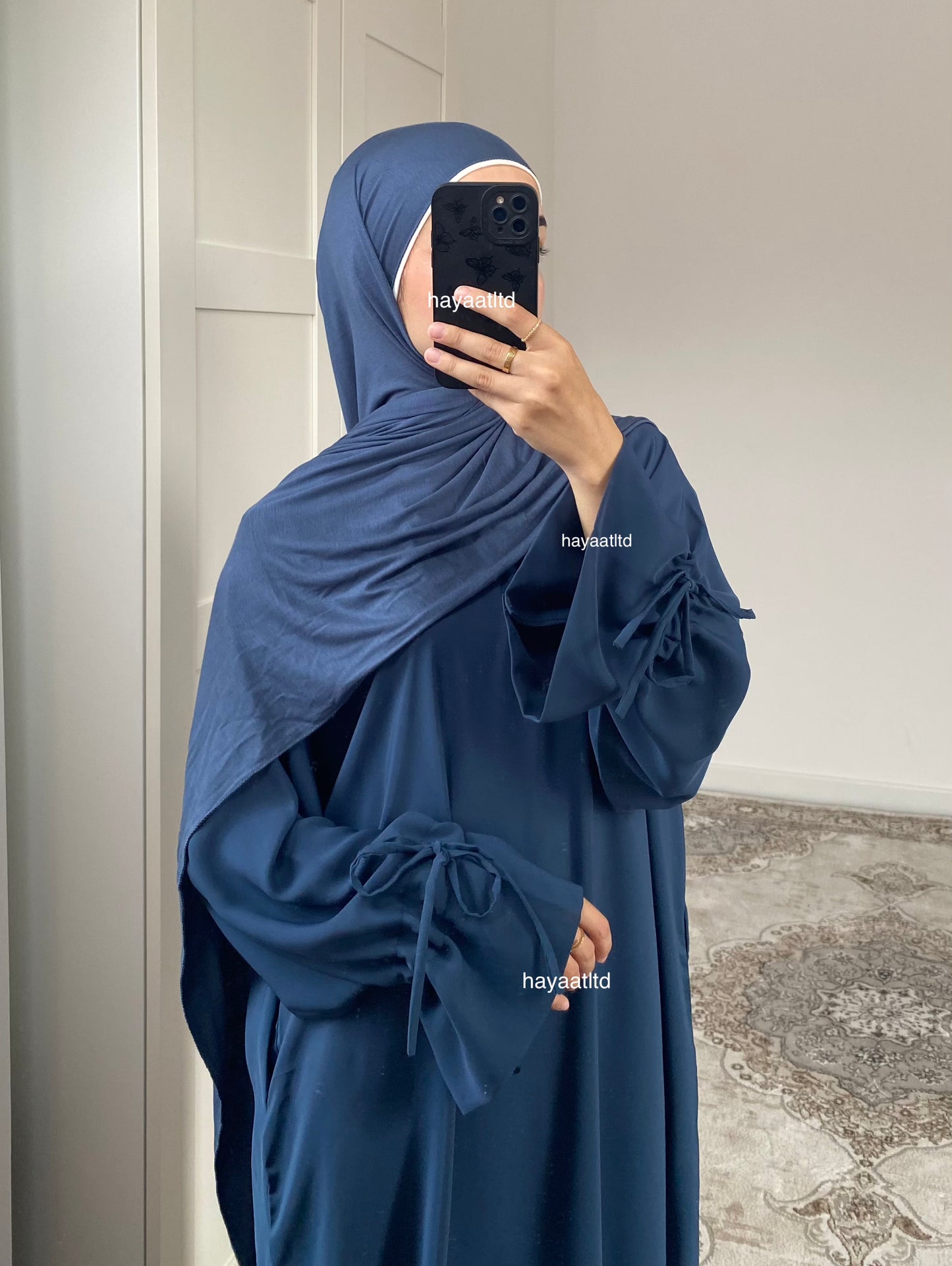 'REYYAN ABAYA'